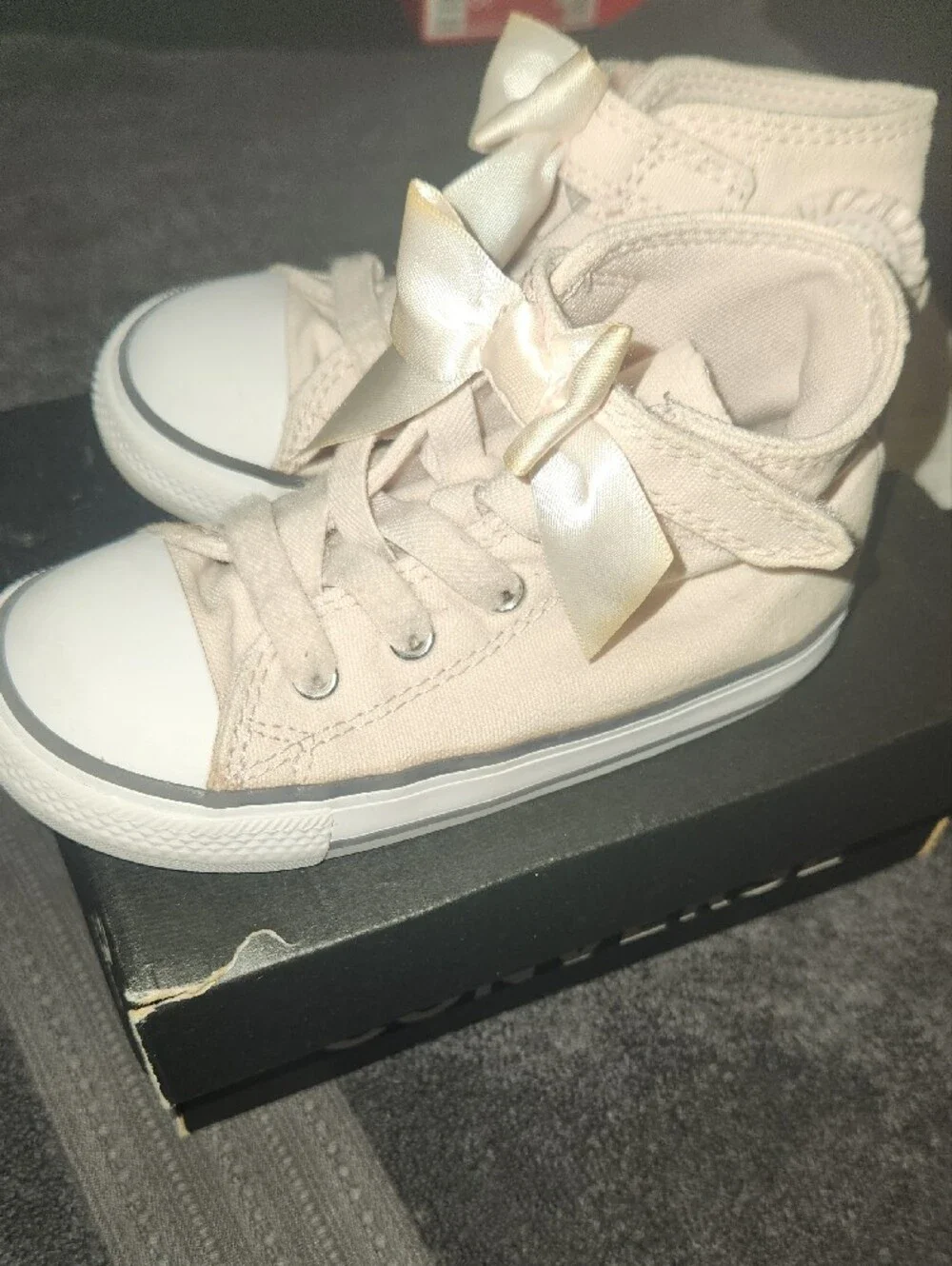 Converse Kids Cream High-Top Sneakers with Satin Bows